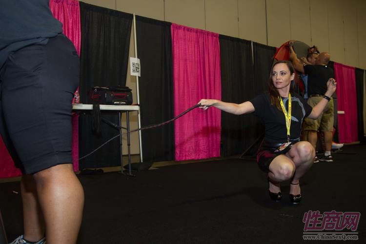 2015美国达拉斯成人展eXXXotica精彩表演图片11