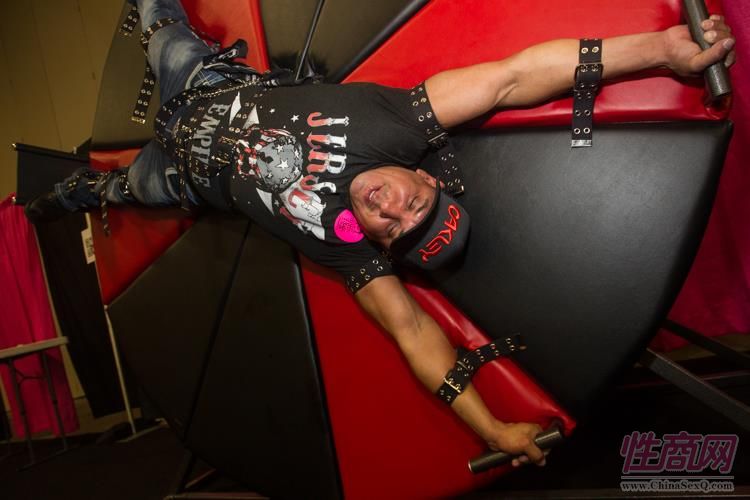 2015美国达拉斯成人展eXXXotica精彩表演图片52