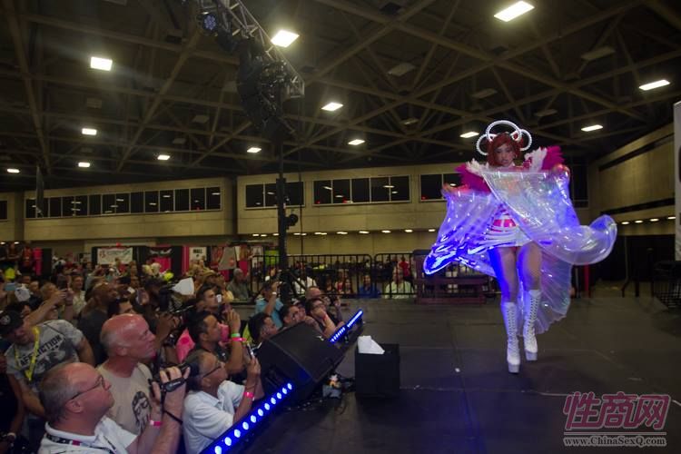 2015美国达拉斯成人展eXXXotica精彩表演图片25