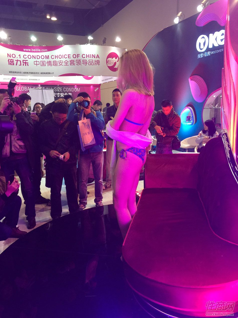 2015上海国际成人展——性感模特(2)图片24