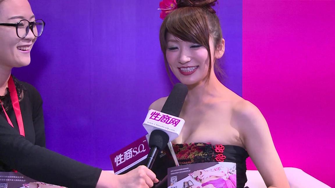 性商网美女记者采访—日本AV女优香西咲图片26