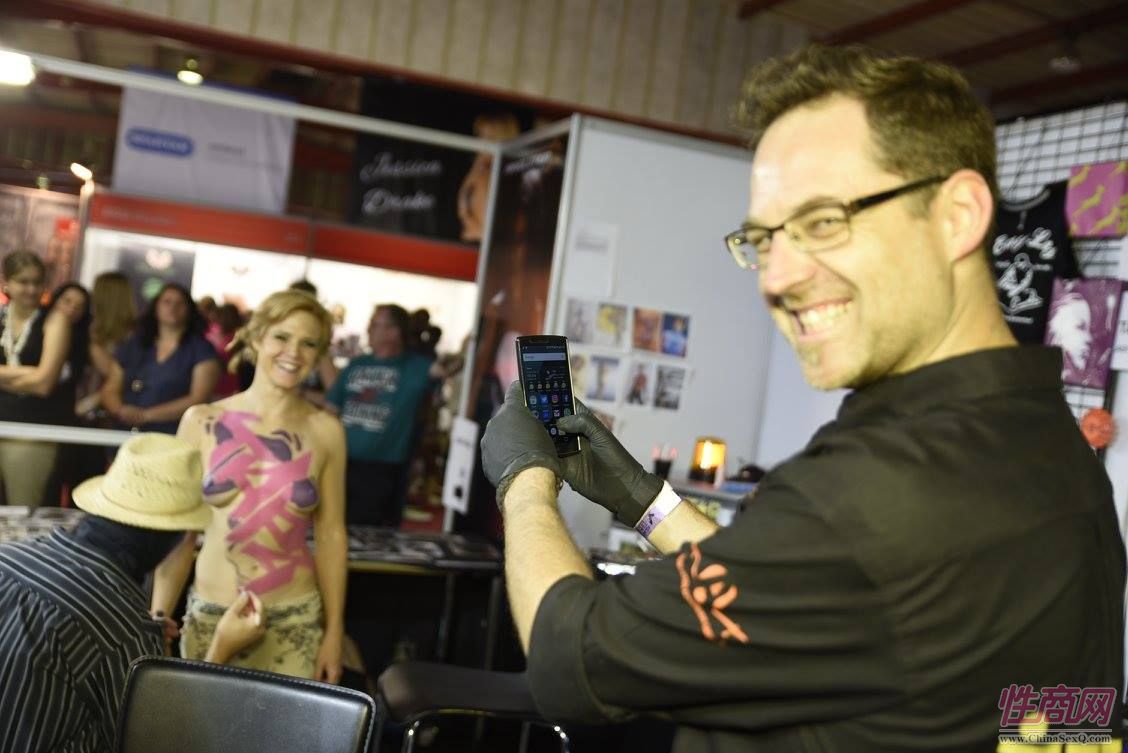 2016南非约翰内斯堡成人展SEXPO展会现场图片12