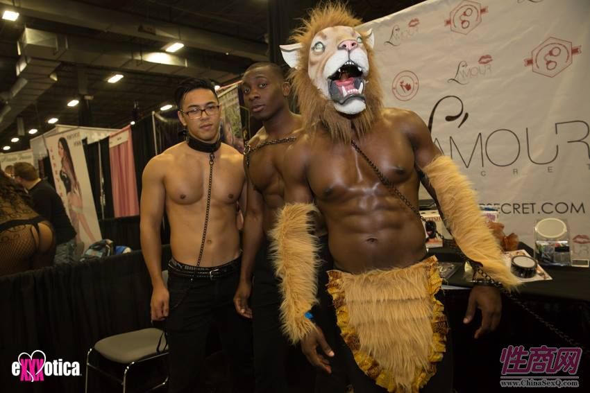 2016美国eXXXotica新泽西成人展另类表演图片5