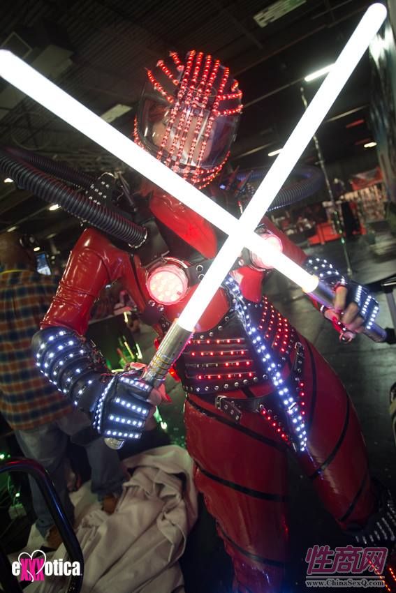 2016美国eXXXotica新泽西成人展另类表演图片9