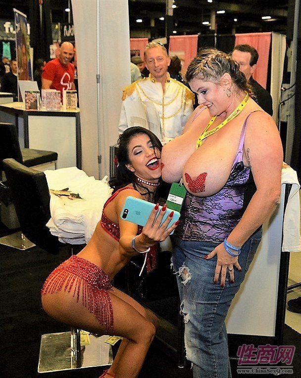 2016美国eXXXotica新泽西成人展成人影星(3)图片39
