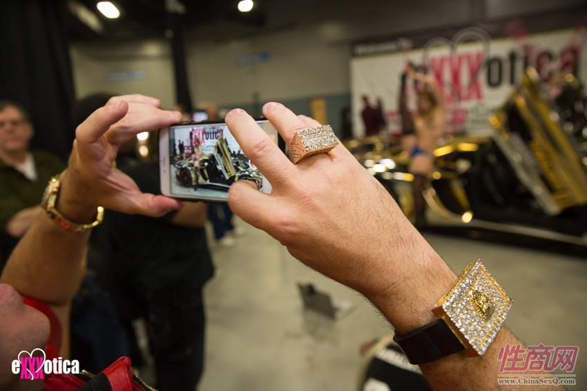 2016美国eXXXotica新泽西成人展参展观众(2)图片35