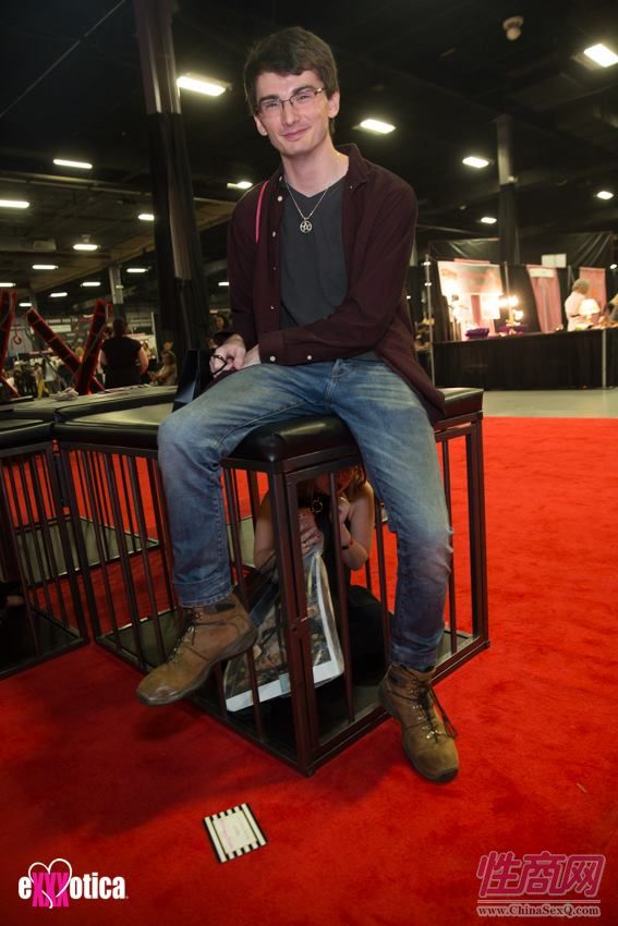 2016美国eXXXotica新泽西成人展参展观众(2)图片43