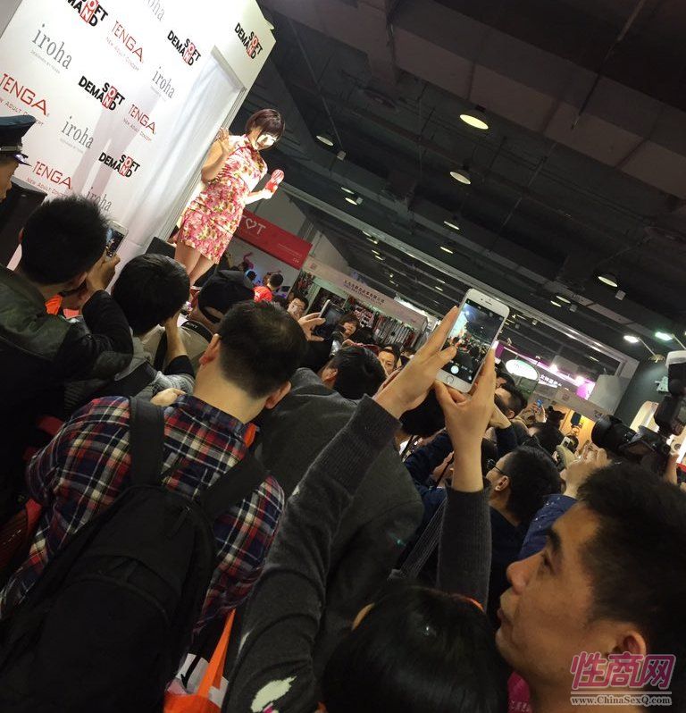 2016上海成人展现场图片报道—展会现场图片41