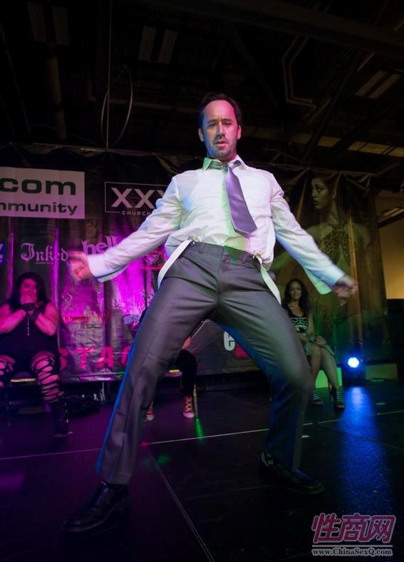 2016美国哥伦布成人展Exxxotica舞台表演图片14