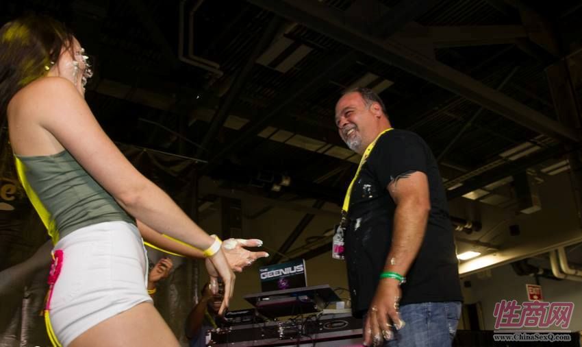2016美国哥伦布成人展Exxxotica舞台表演图片19