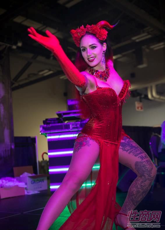 2016美国哥伦布成人展Exxxotica舞台表演图片48