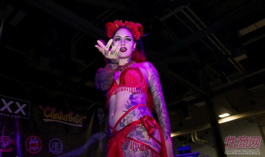 2016美国哥伦布成人展Exxxotica舞台表演图片57