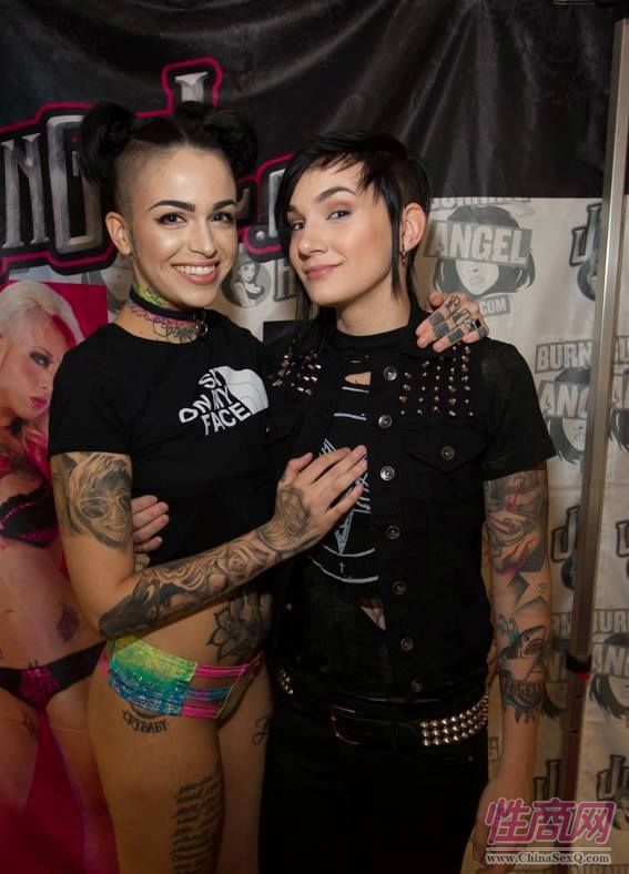 2016美国哥伦布成人展Exxxotica性感美女2图片19