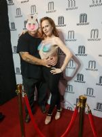 ����Լ���Ĺ��ڱ���Ů��������