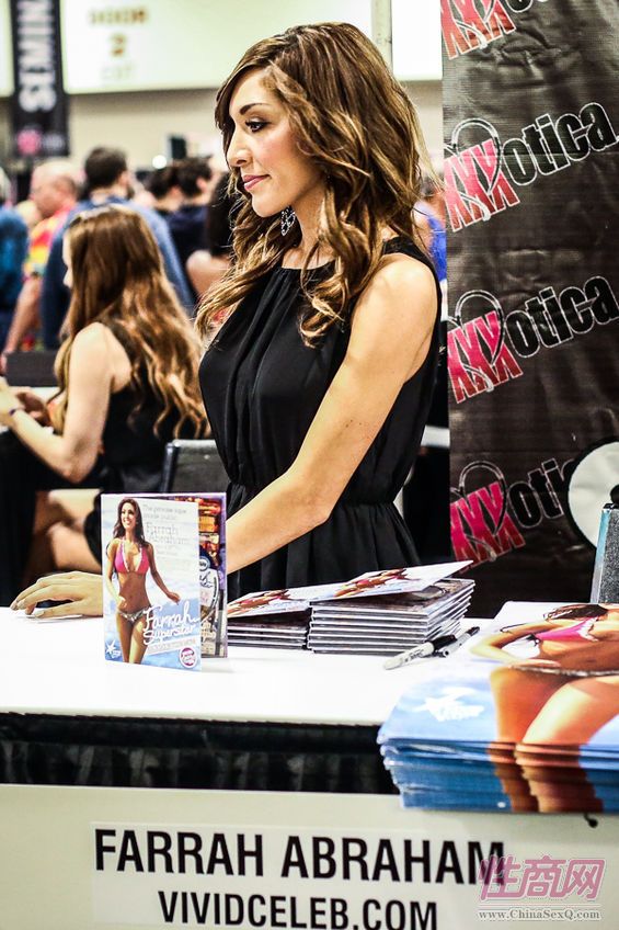 美国成人影星参展2013美国劳德代尔成人展(3)图片8