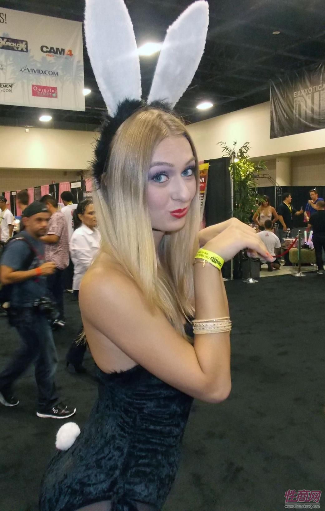 2013美国eXXXotica劳德代尔成人展精彩集锦图片7