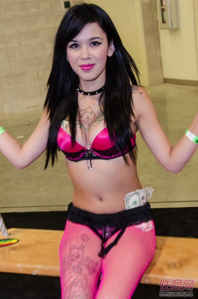 2013美国eXXXotica劳德代尔成人展精彩集锦图片15