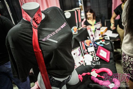 2013美国eXXXotica劳德代尔成人展精彩集锦图片20