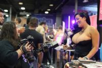 2012����eXXXotica����������չ�ֳ�����ͼƬ18