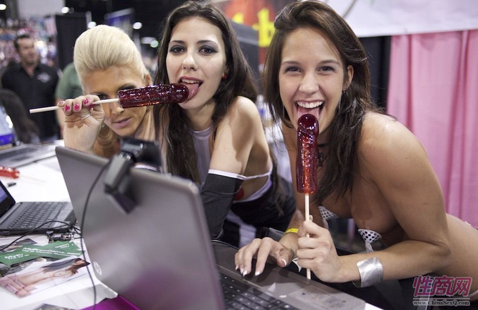 2011美国芝加哥成人展eXXXotica展会现场图片6