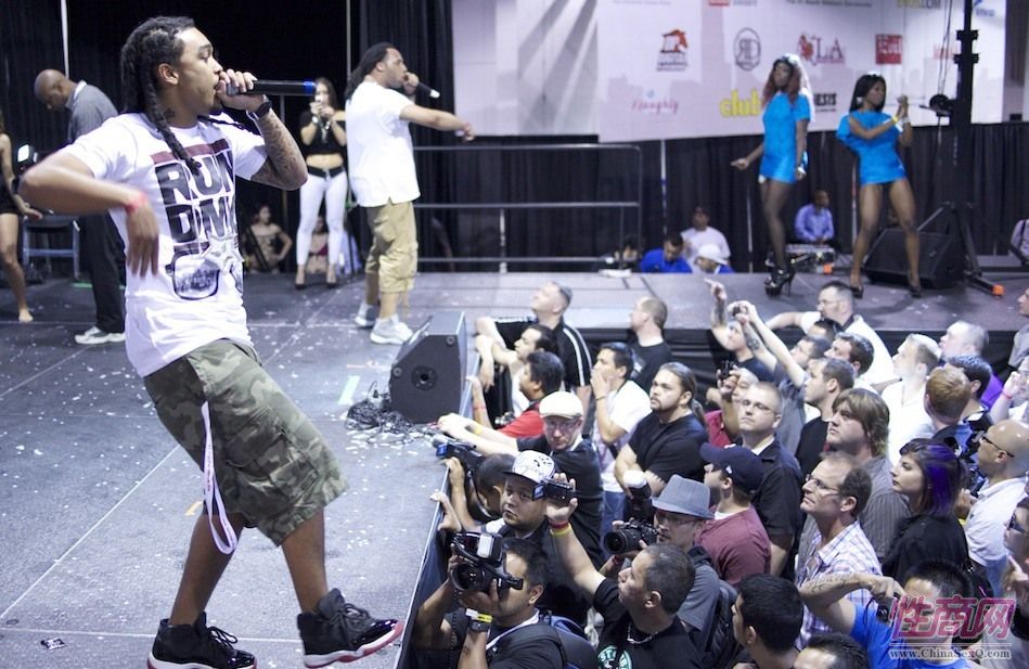 2011美国芝加哥成人展eXXXotica展会现场图片25