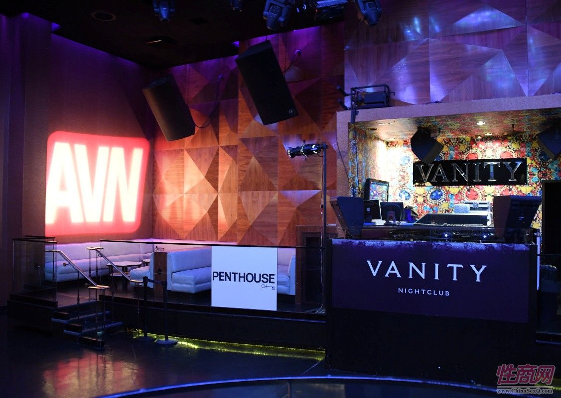 2017美国拉斯维加斯成人展浮华酒吧派对图片5
