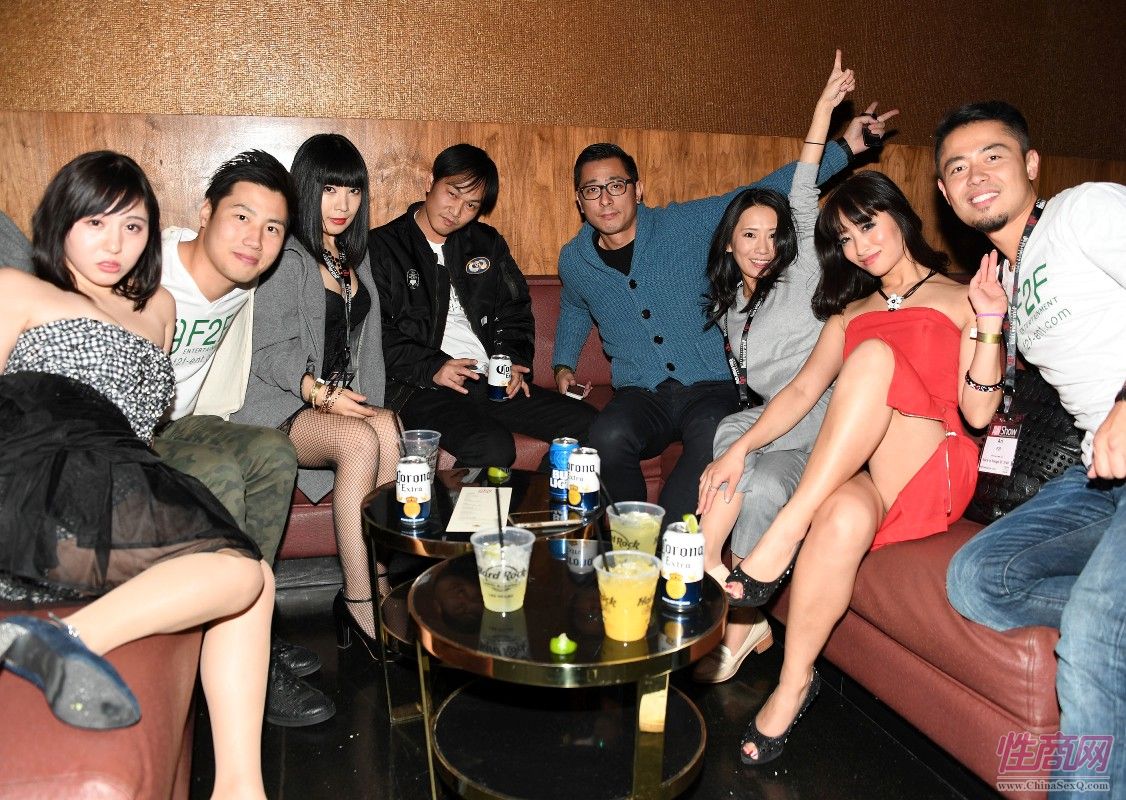 2017美国拉斯维加斯成人展浮华酒吧派对图片20