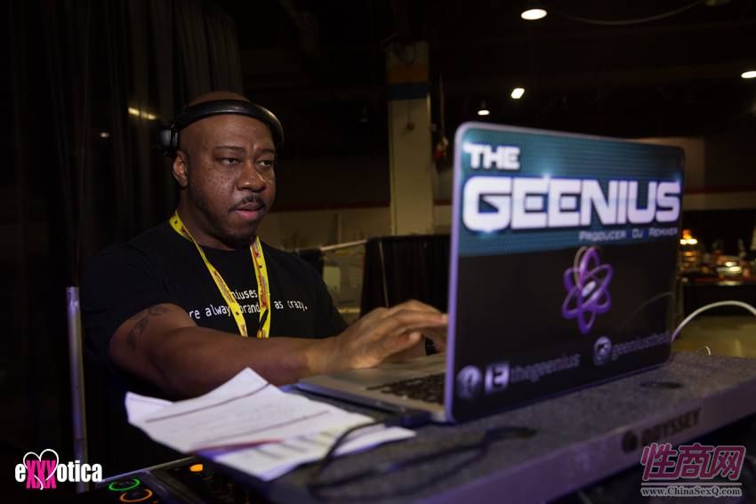 2017美国eXXXotica芝加哥成人展展会现场图片6