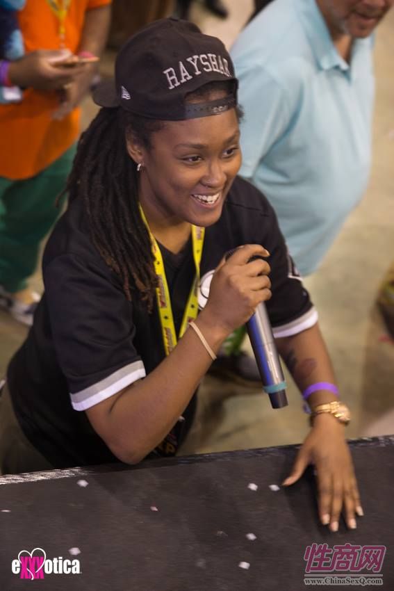 2017美国eXXXotica芝加哥成人展展会现场图片32