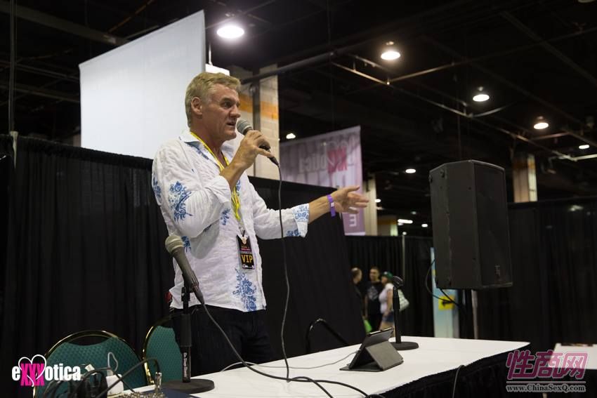 2017美国eXXXotica芝加哥成人展展会现场图片35