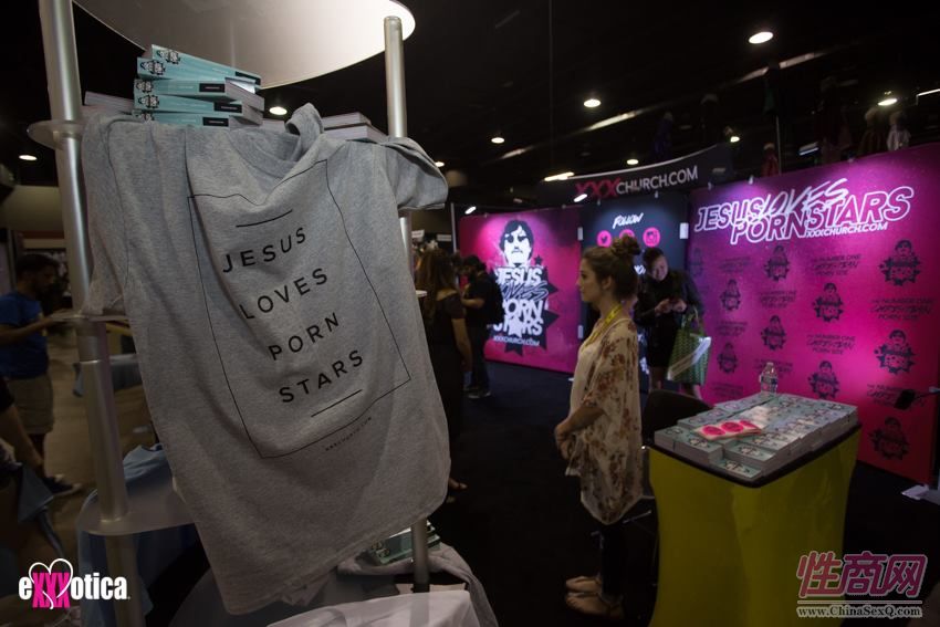 2017美国eXXXotica芝加哥成人展现场观众图片8