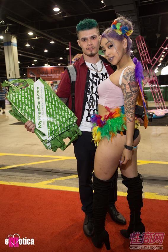 2017美国eXXXotica芝加哥成人展精彩表演图片19
