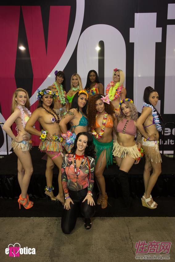 2017美国eXXXotica芝加哥成人展精彩表演图片21