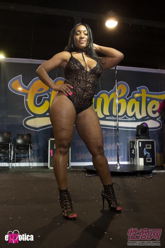 2017美国eXXXotica芝加哥成人展精彩表演图片22