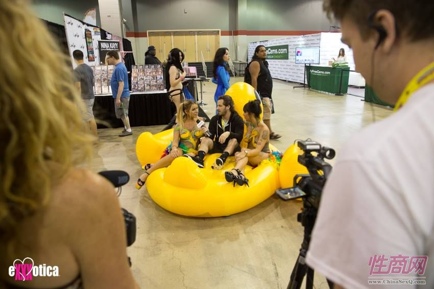 2017美国eXXXotica芝加哥成人展精彩集锦图片36