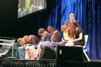 2012�Ĵ����Ƕ�˹ά������չ���ִ��ߴ�ʦͼƬ1