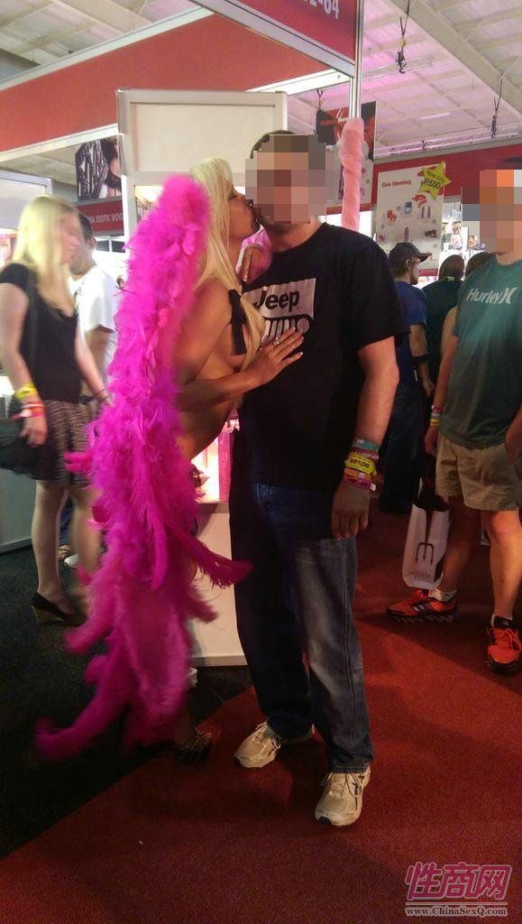 成人博览中的黑珍珠2014南非成人展Sexpo图片45