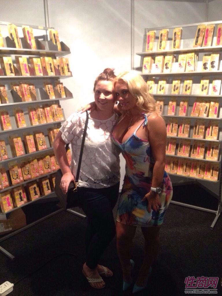 成人博览中的黑珍珠2014南非成人展Sexpo图片51