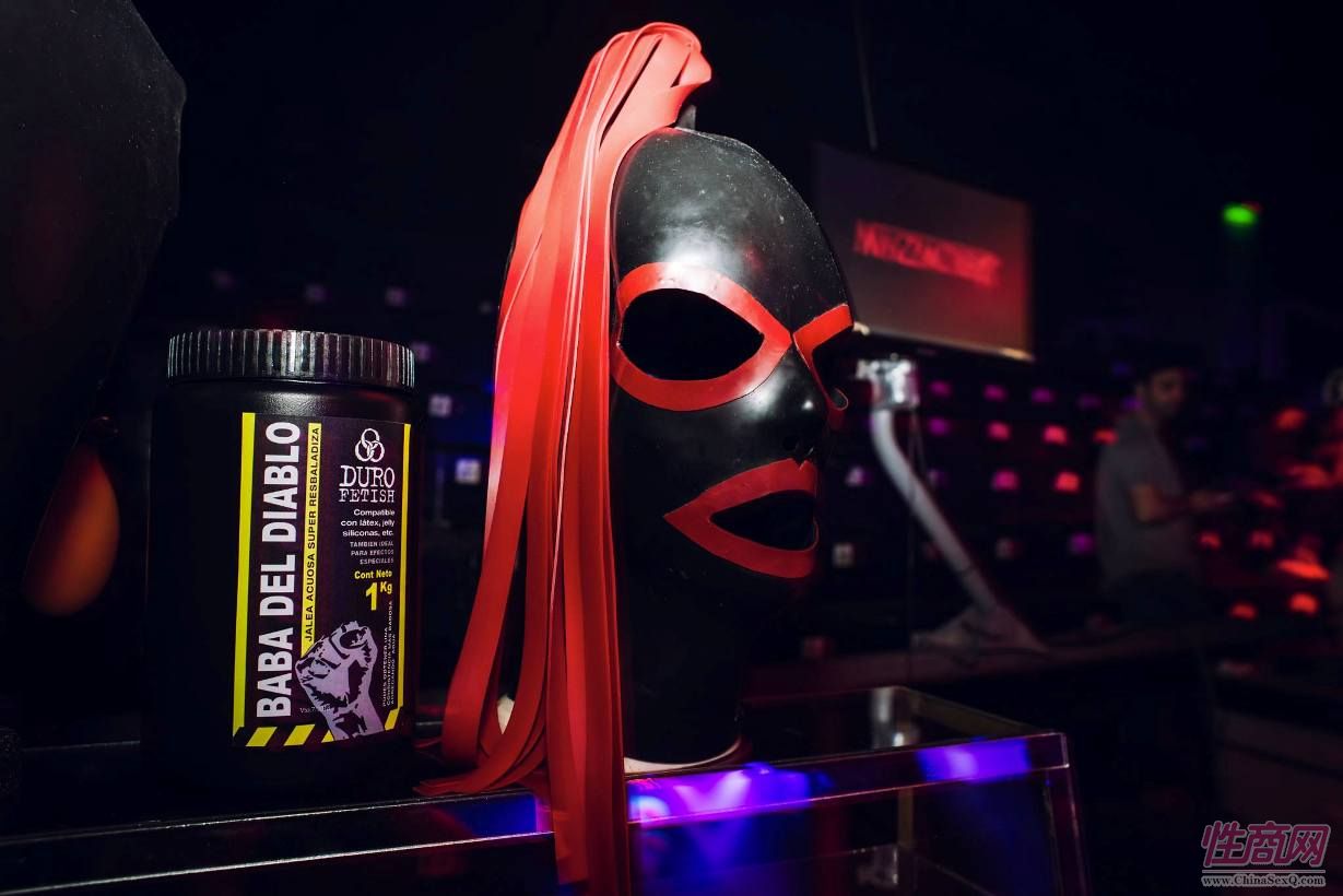 2016阿根廷成人展上演性感热舞引爆现场图片10