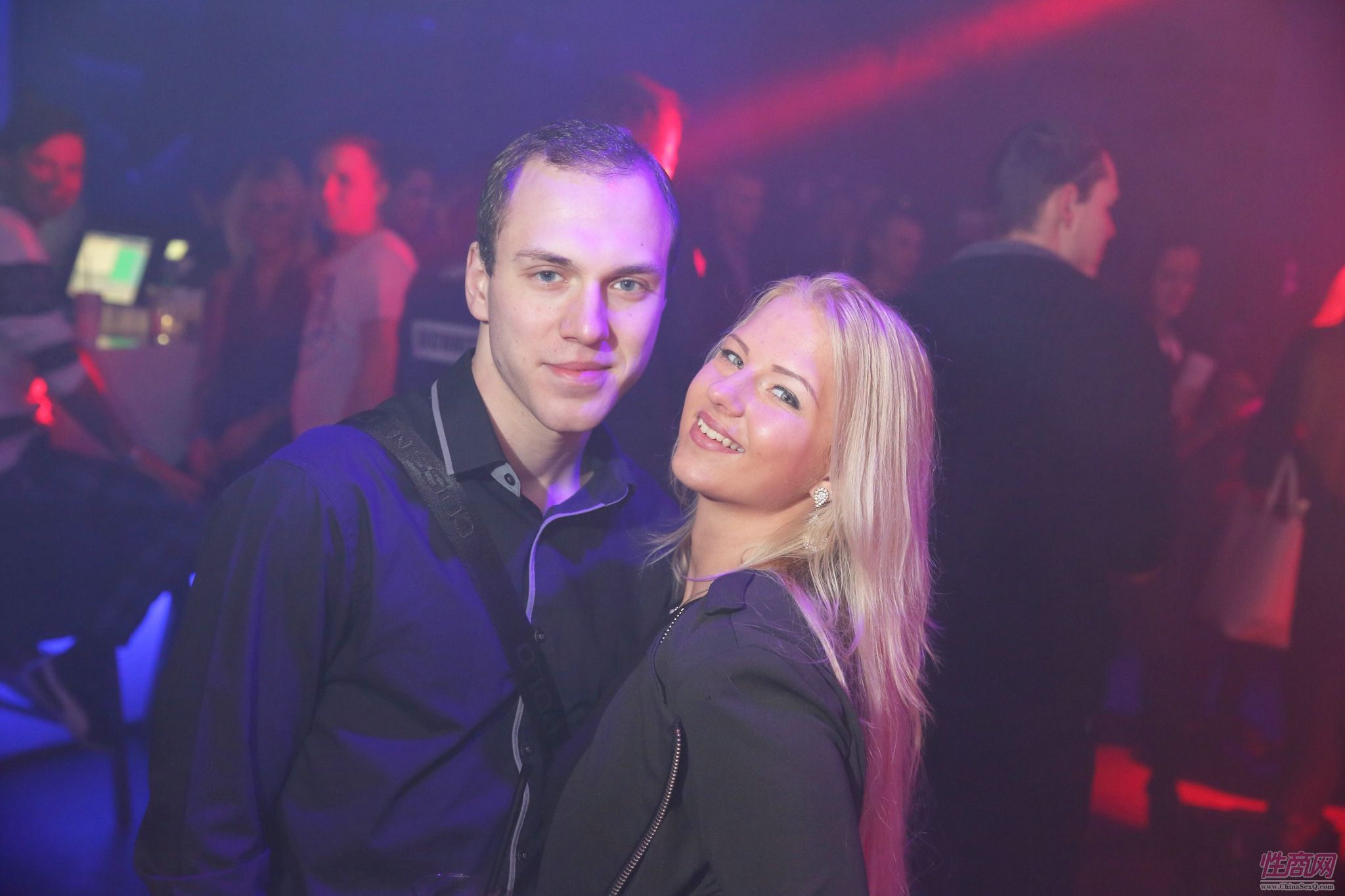 2016����ά�ǳ���չ�α��ǲμ�չǰ�ɶ�ͼƬ1