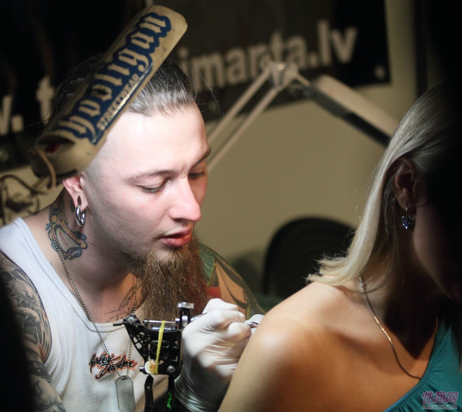 2013拉脱维亚成人展Erots商家展示性用品图片9