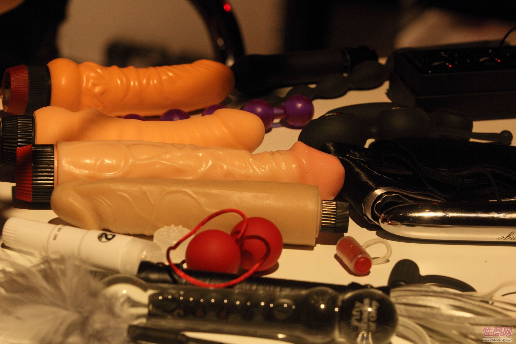 2013拉脱维亚成人展Erots商家展示性用品图片11