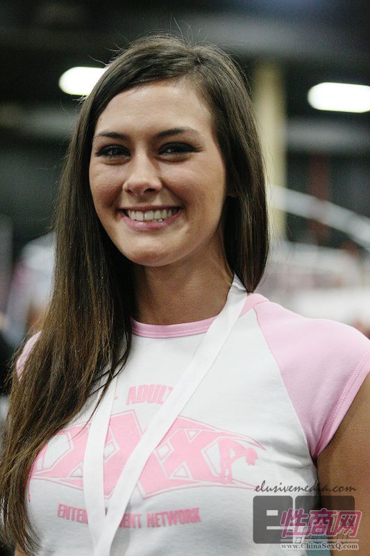 2009美国eXXXotica新泽西成人展参展影星图片35