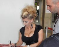 ŮӰ������ǩ������