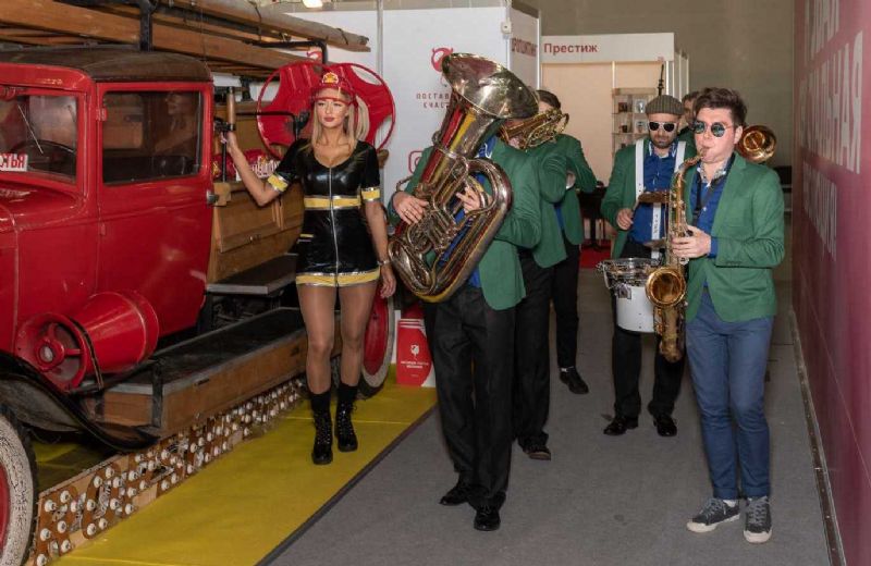 ����˹����չ-���ʻ (2)