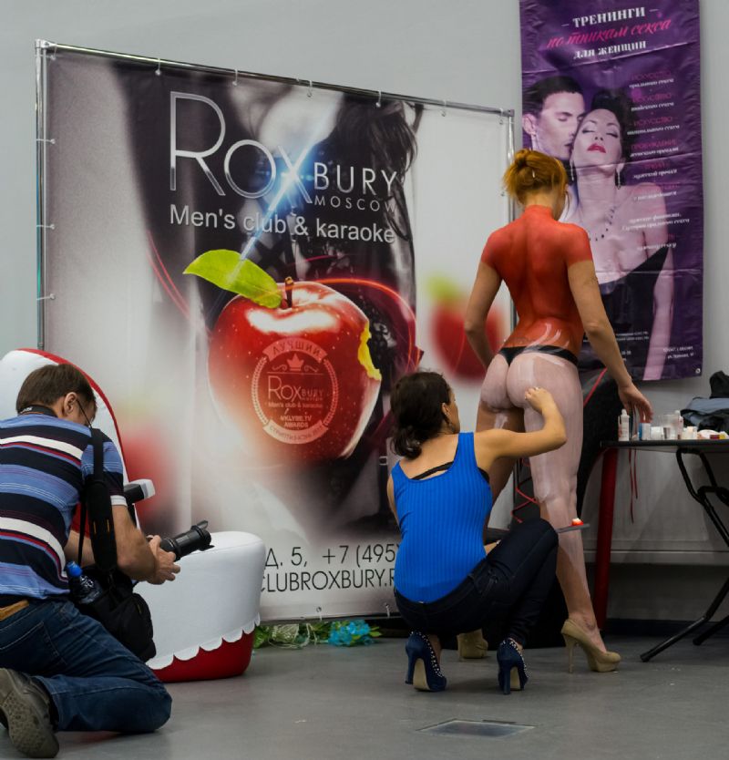 xShow����˹����չ��ױ��11