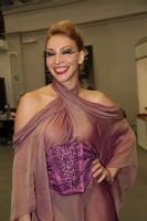 xShow����˹����չ��ױ��28