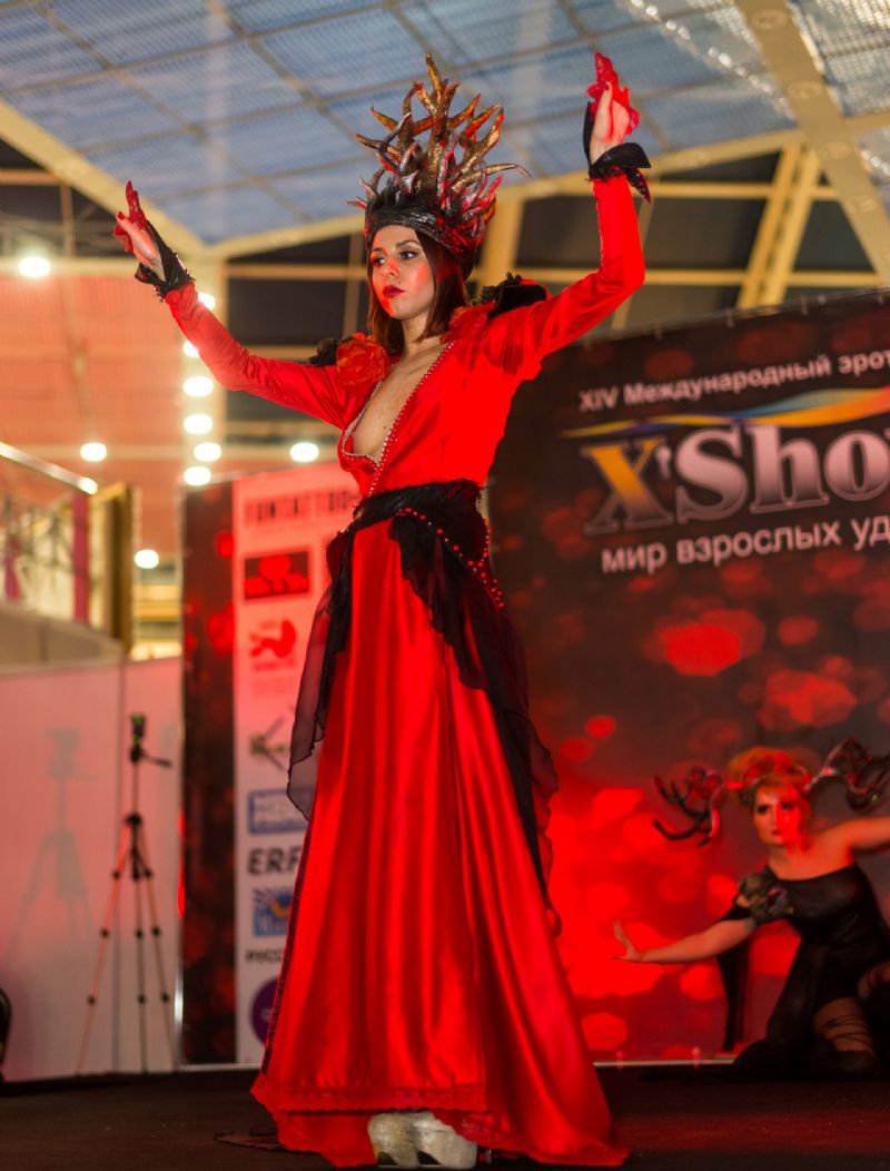 xShow����˹����չ��ױ��43