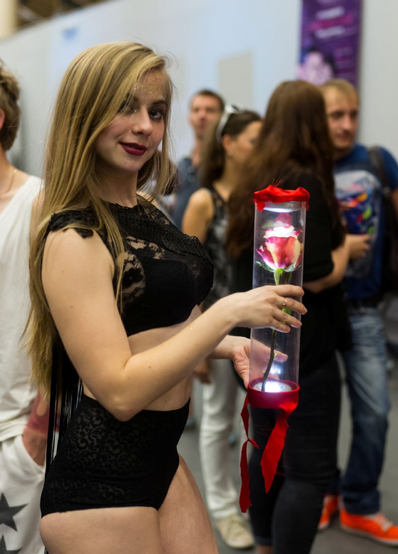 xShow����˹����չ����54