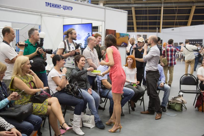 xShow����˹����չ����60